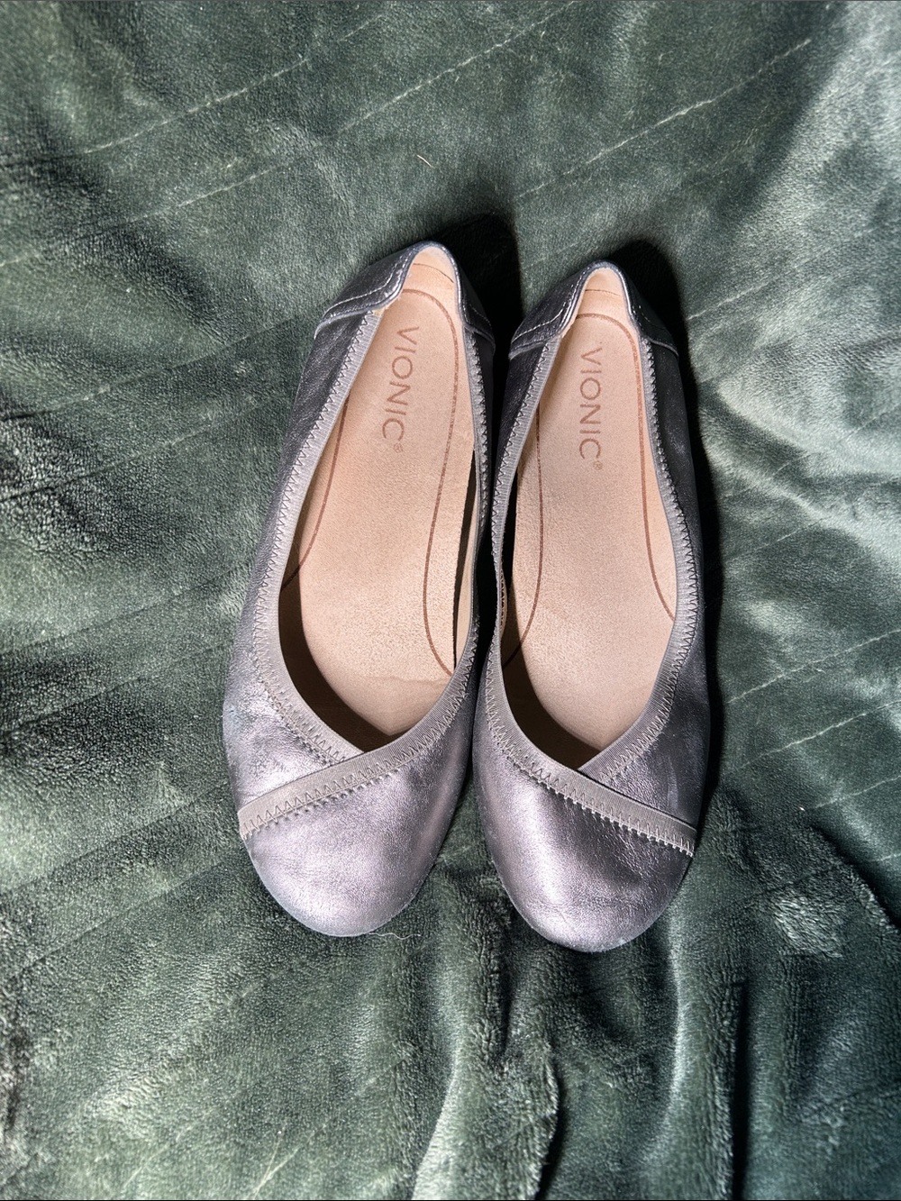 Vionic Silver Metallic Ballet Flats — Slip-On Comfort